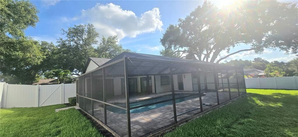 For Sale: $969,500 (3 beds, 2 baths, 2058 Square Feet)