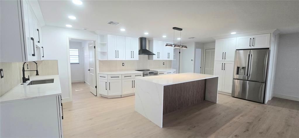 For Sale: $969,500 (3 beds, 2 baths, 2058 Square Feet)