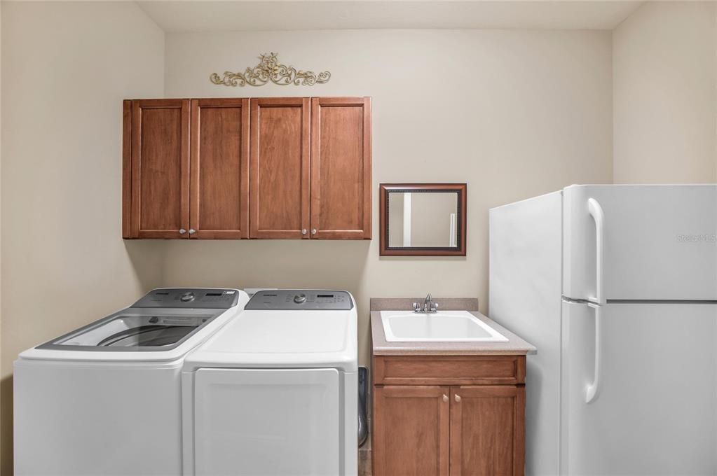 For Sale: $798,000 (2 beds, 2 baths, 2326 Square Feet)