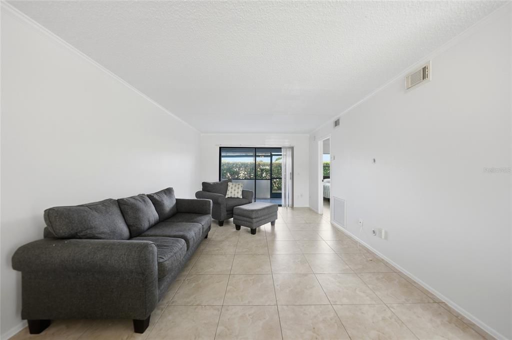 En Venta: $133,000 (2 camas, 2 baños, 884 Pies cuadrados)