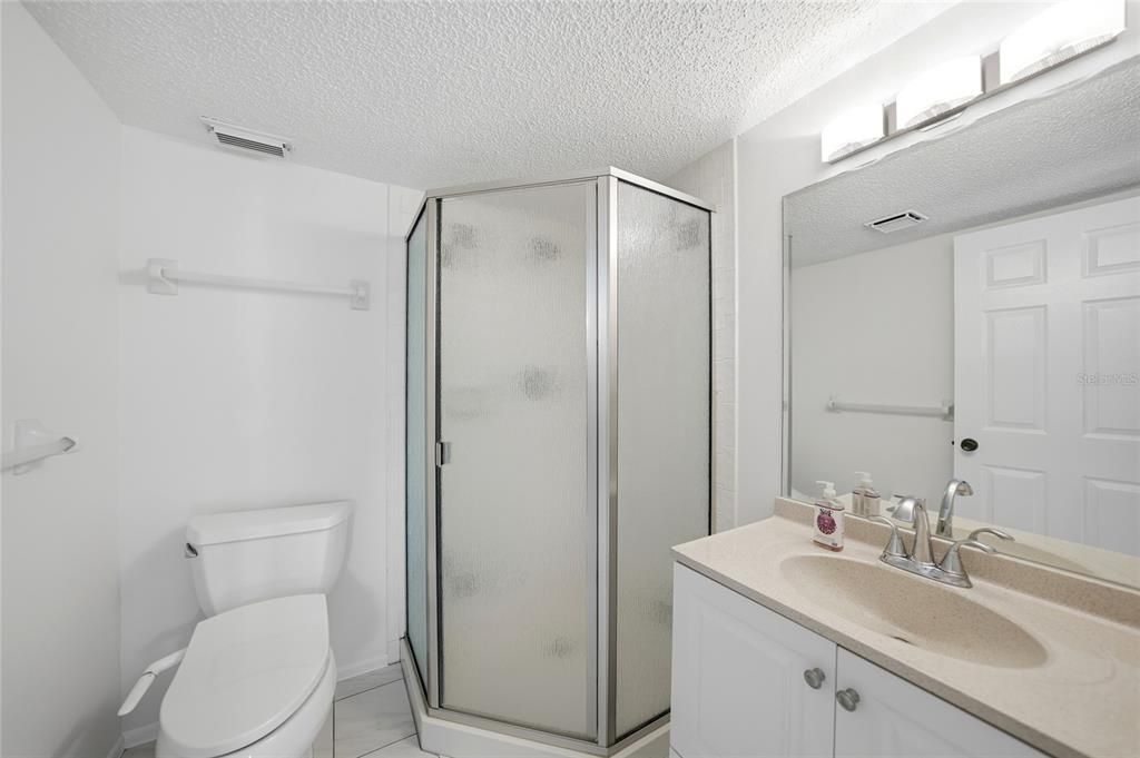 En Venta: $133,000 (2 camas, 2 baños, 884 Pies cuadrados)