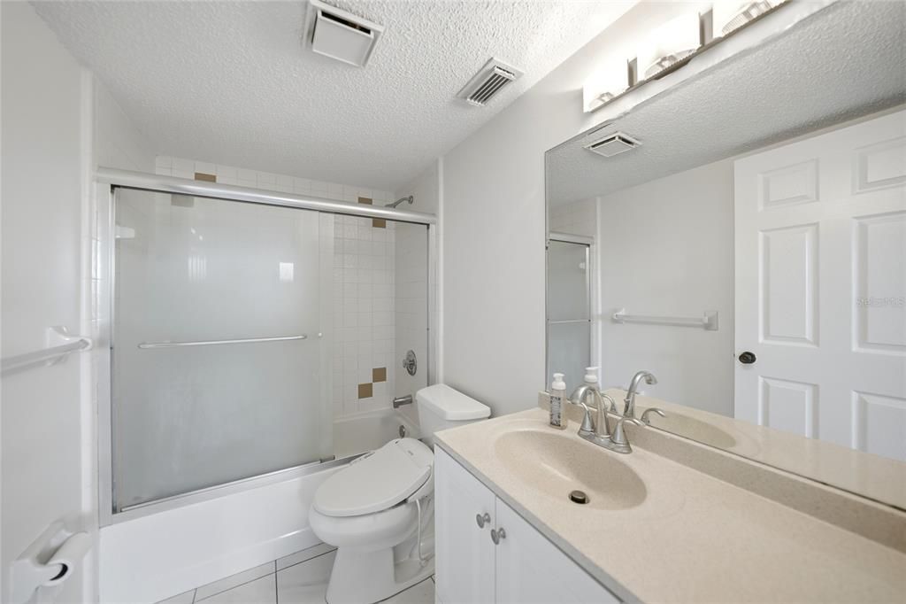 En Venta: $133,000 (2 camas, 2 baños, 884 Pies cuadrados)