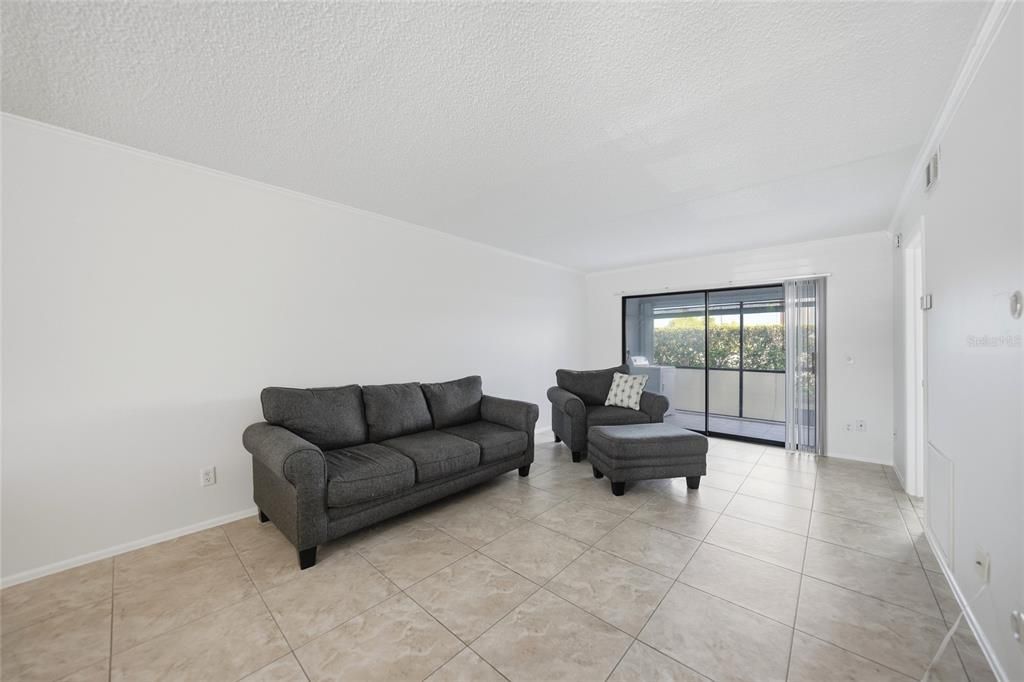 En Venta: $133,000 (2 camas, 2 baños, 884 Pies cuadrados)
