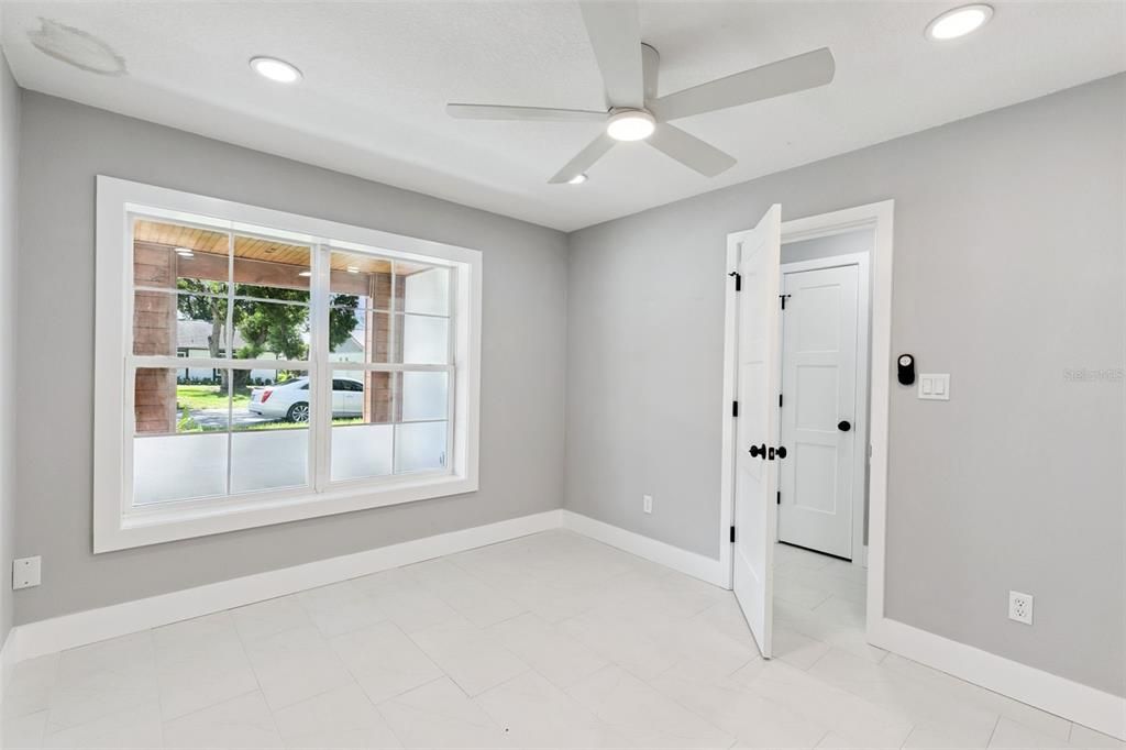 For Sale: $425,000 (3 beds, 2 baths, 1554 Square Feet)