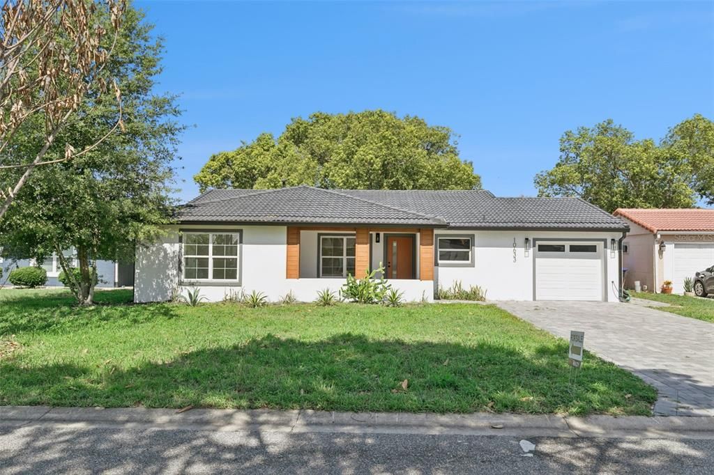 For Sale: $425,000 (3 beds, 2 baths, 1554 Square Feet)
