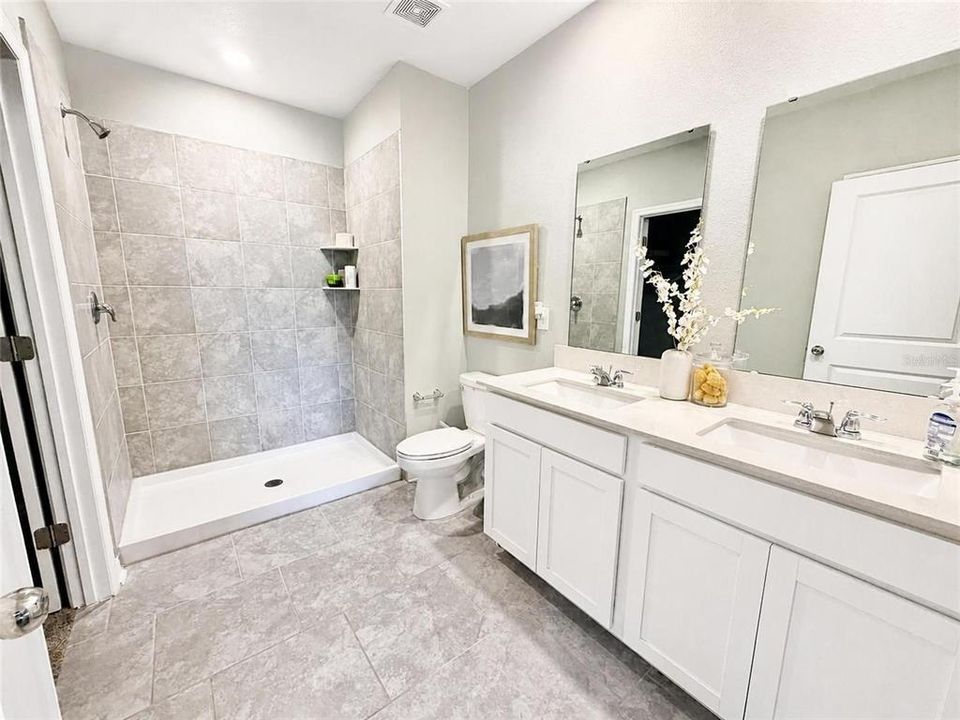 For Sale: $299,000 (3 beds, 2 baths, 1540 Square Feet)