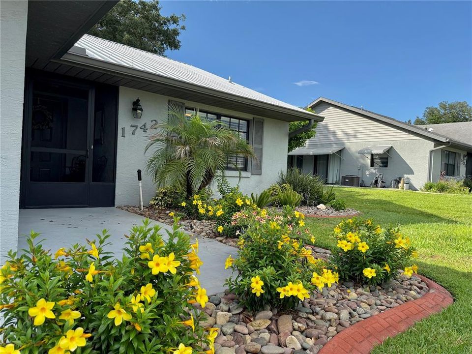 For Sale: $238,000 (2 beds, 2 baths, 1469 Square Feet)