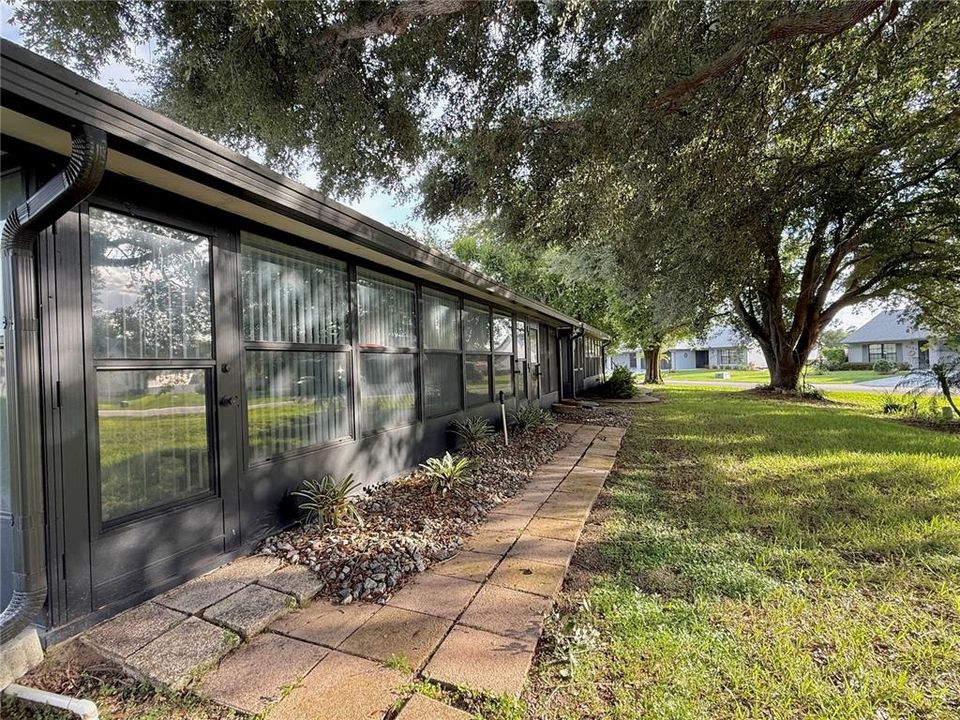 For Sale: $238,000 (2 beds, 2 baths, 1469 Square Feet)