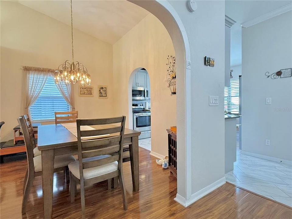 For Sale: $238,000 (2 beds, 2 baths, 1469 Square Feet)
