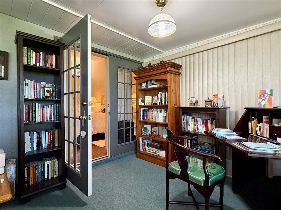For Sale: $238,000 (2 beds, 2 baths, 1469 Square Feet)