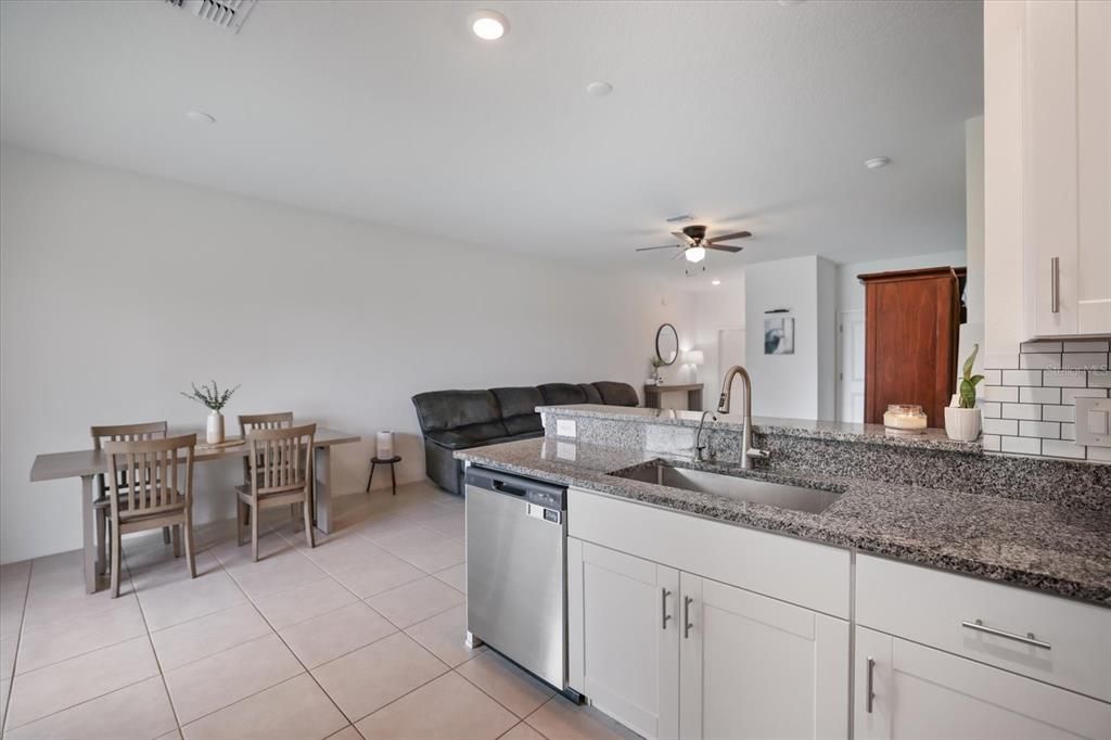 For Sale: $275,000 (3 beds, 2 baths, 1708 Square Feet)