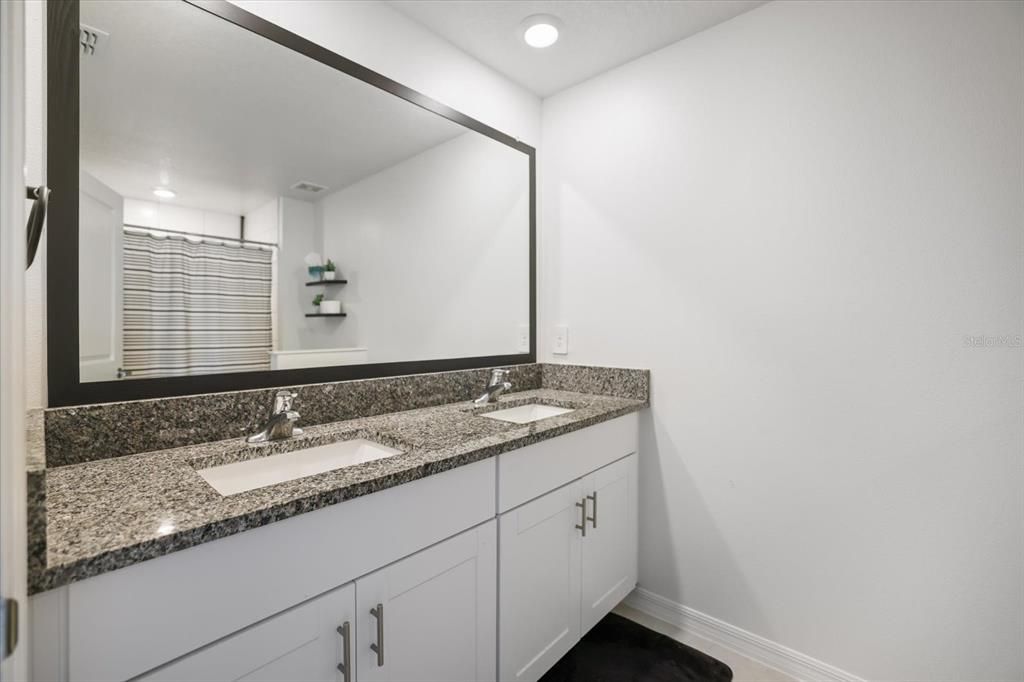 For Sale: $275,000 (3 beds, 2 baths, 1708 Square Feet)