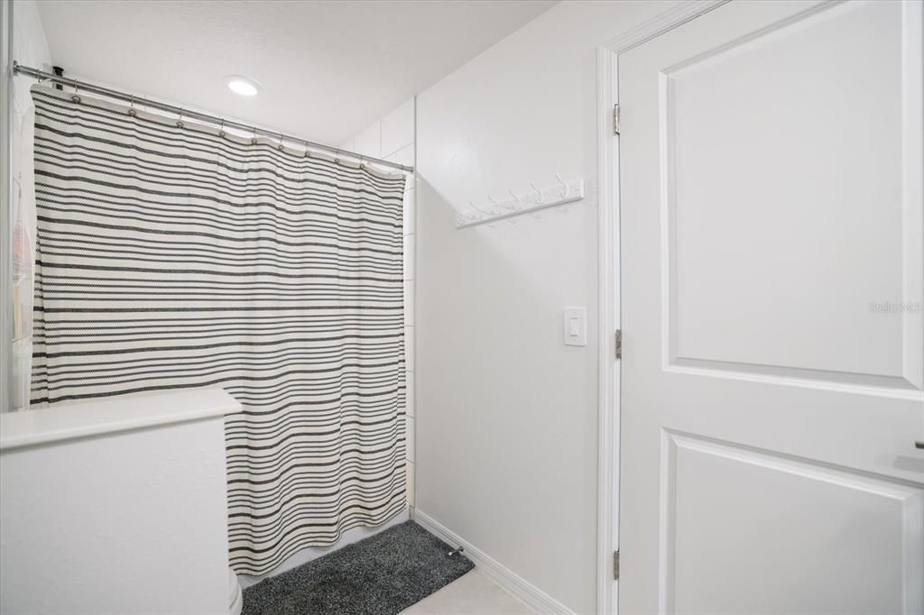 For Sale: $275,000 (3 beds, 2 baths, 1708 Square Feet)