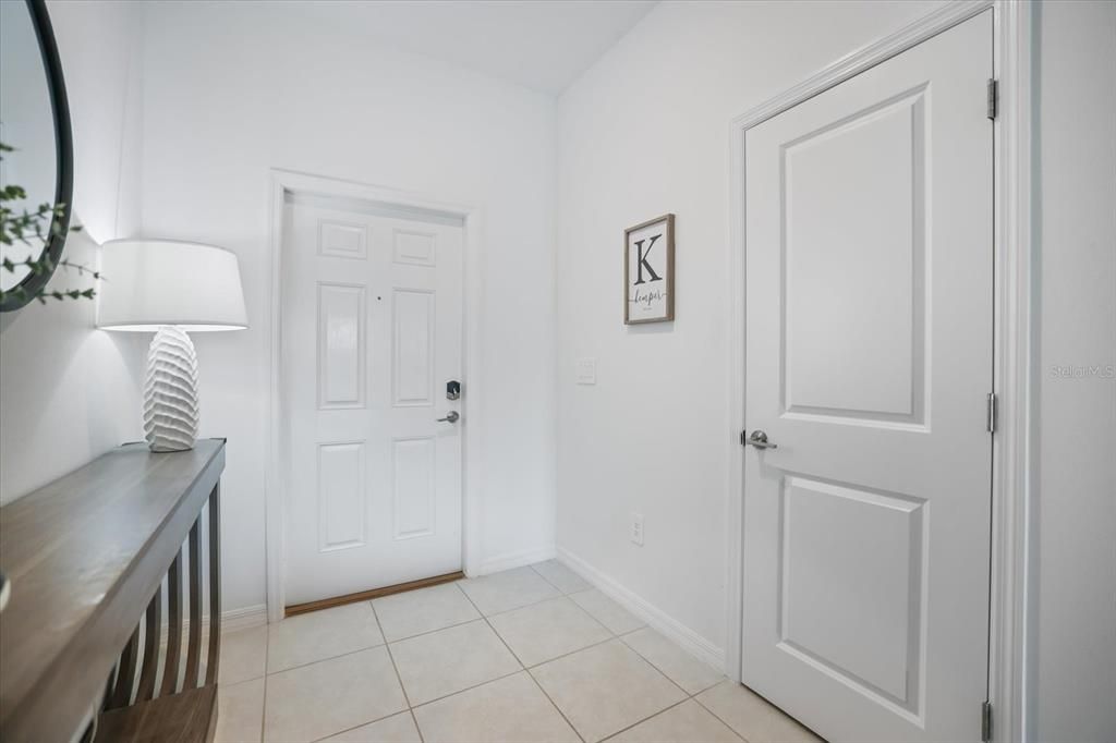 For Sale: $275,000 (3 beds, 2 baths, 1708 Square Feet)