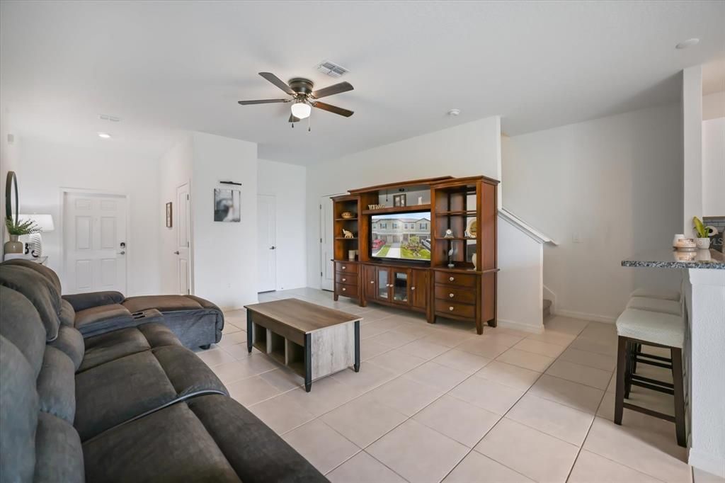 For Sale: $275,000 (3 beds, 2 baths, 1708 Square Feet)