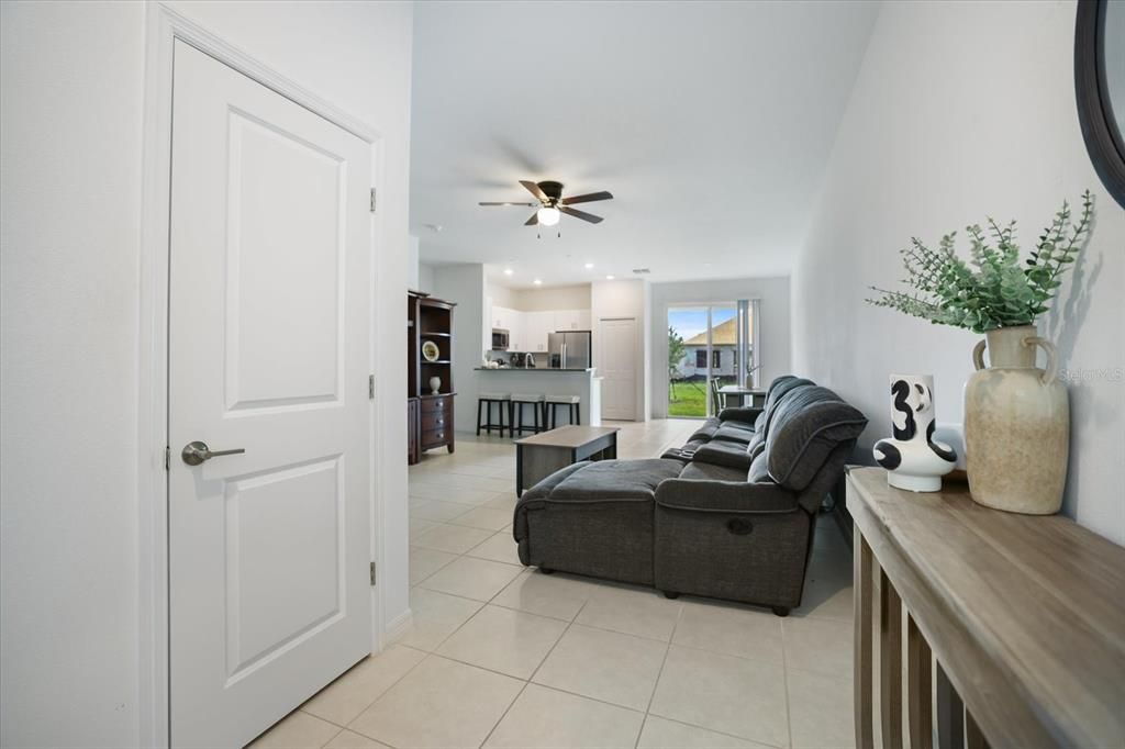 For Sale: $275,000 (3 beds, 2 baths, 1708 Square Feet)