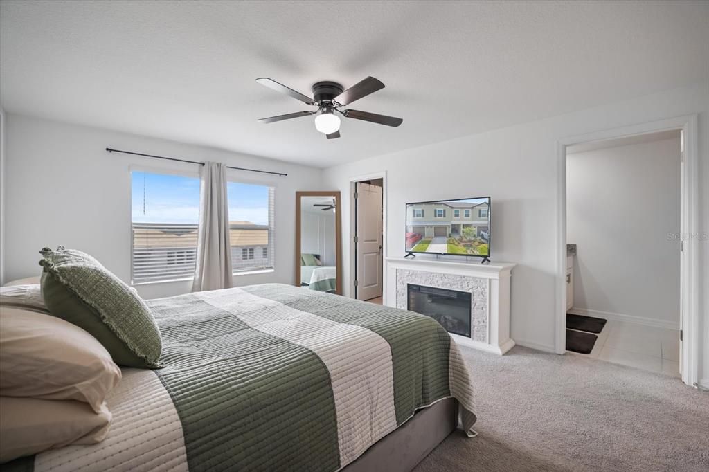 For Sale: $275,000 (3 beds, 2 baths, 1708 Square Feet)