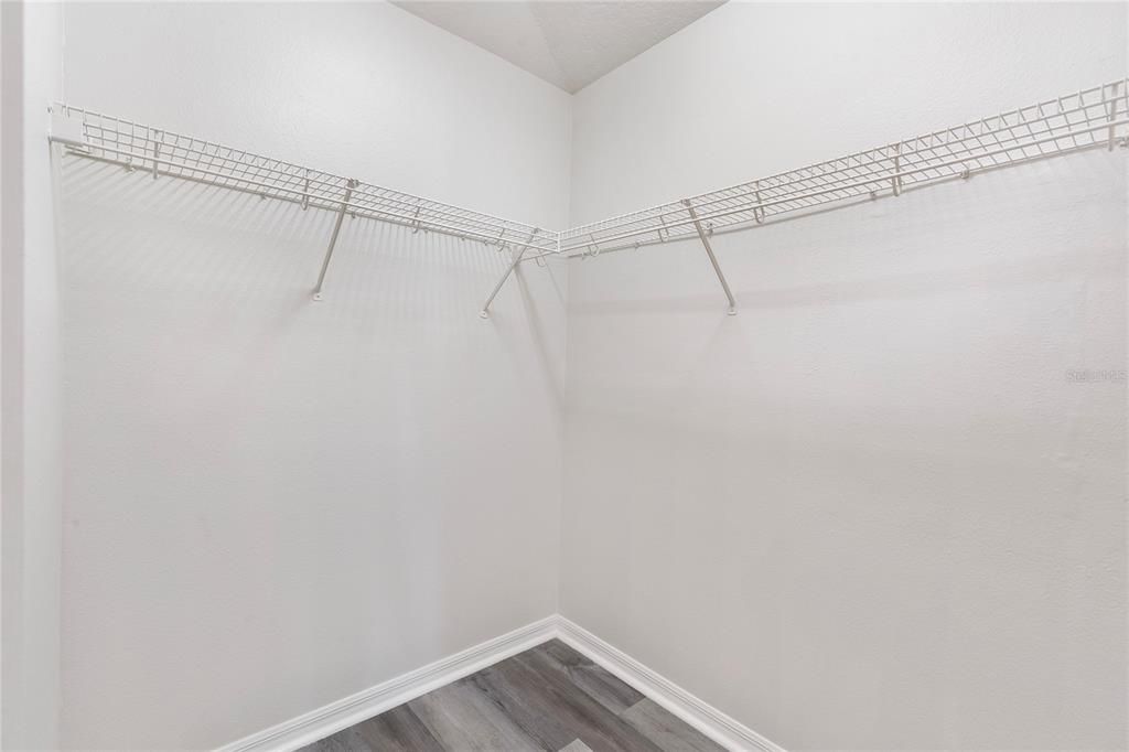 En Venta: $295,000 (4 camas, 2 baños, 1367 Pies cuadrados)