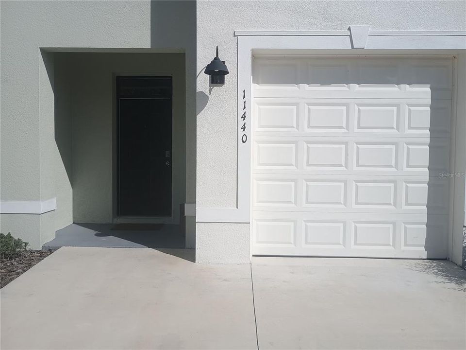 For Rent: $2,150 (3 beds, 2 baths, 1673 Square Feet)