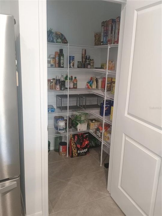 For Rent: $2,150 (3 beds, 2 baths, 1673 Square Feet)