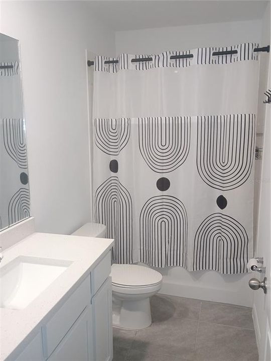 For Rent: $2,150 (3 beds, 2 baths, 1673 Square Feet)