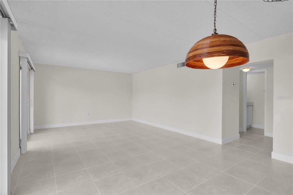 En Venta: $310,000 (2 camas, 1 baños, 1100 Pies cuadrados)