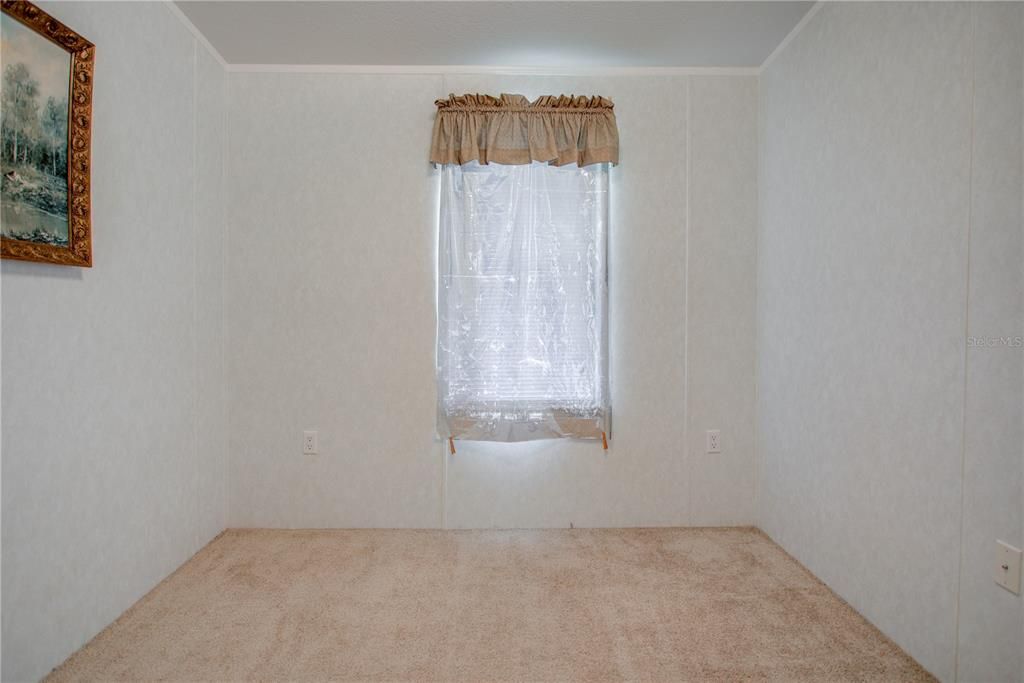 For Sale: $140,000 (3 beds, 2 baths, 1921 Square Feet)