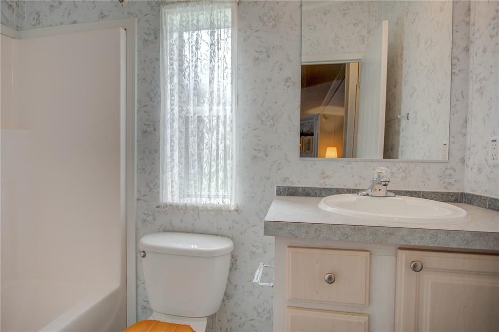 For Sale: $140,000 (3 beds, 2 baths, 1921 Square Feet)