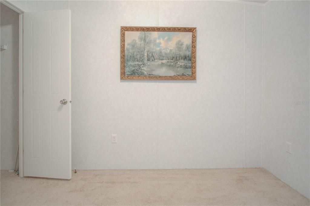 For Sale: $140,000 (3 beds, 2 baths, 1921 Square Feet)