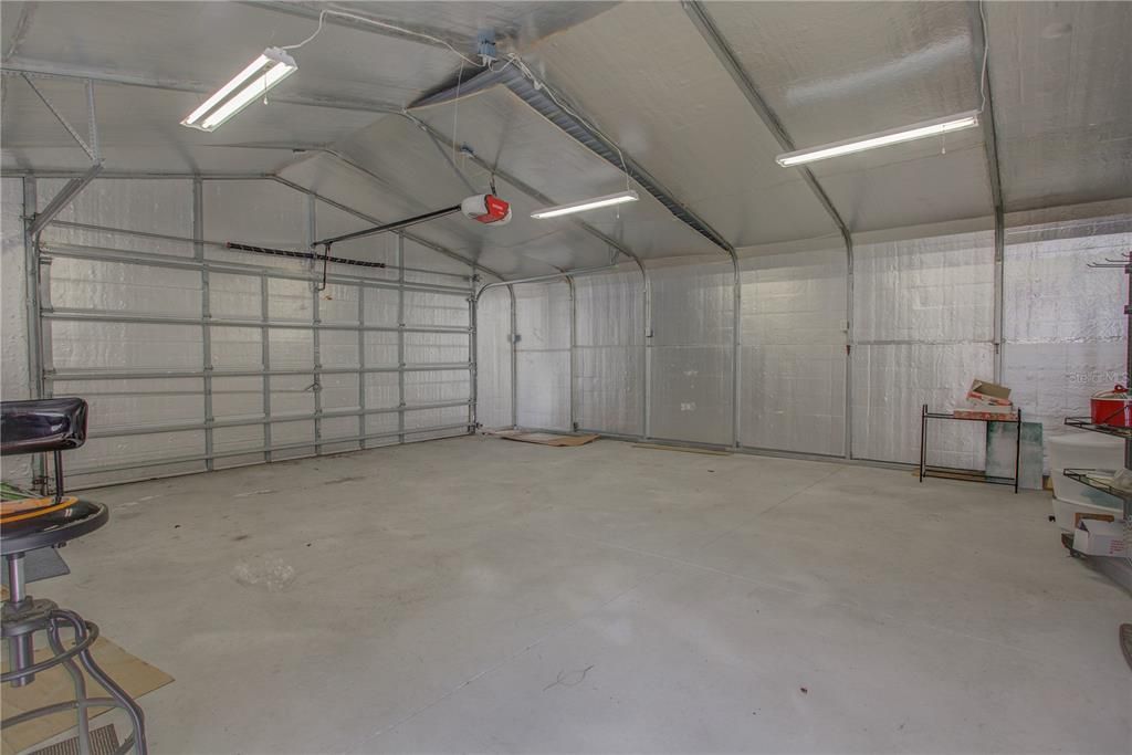 For Sale: $140,000 (3 beds, 2 baths, 1921 Square Feet)