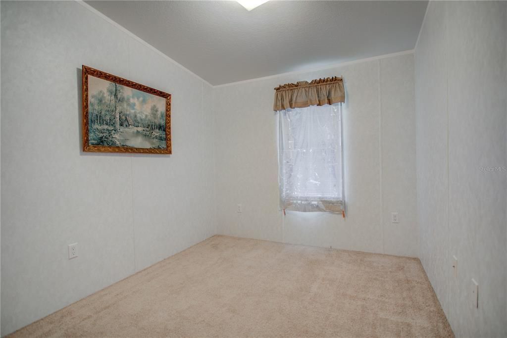 For Sale: $140,000 (3 beds, 2 baths, 1921 Square Feet)