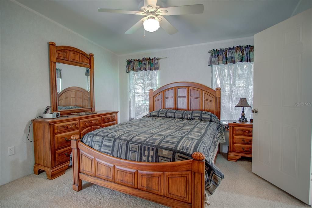 For Sale: $140,000 (3 beds, 2 baths, 1921 Square Feet)