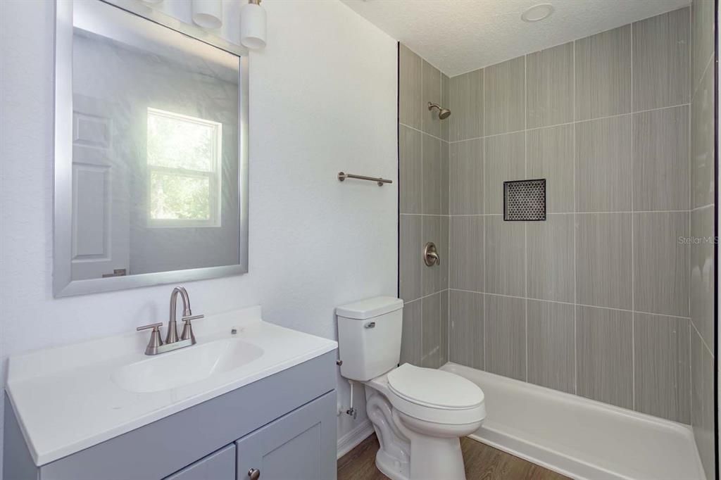 For Sale: $225,000 (3 beds, 2 baths, 1206 Square Feet)