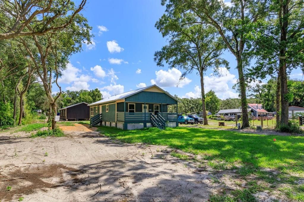 For Sale: $225,000 (3 beds, 2 baths, 1206 Square Feet)