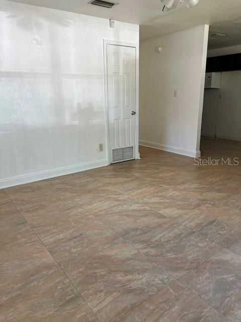 For Rent: $1,900 (3 beds, 1 baths, 960 Square Feet)