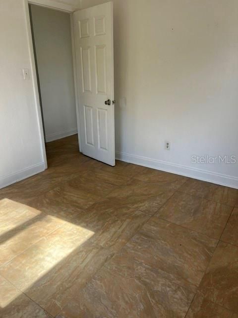 For Rent: $1,900 (3 beds, 1 baths, 960 Square Feet)