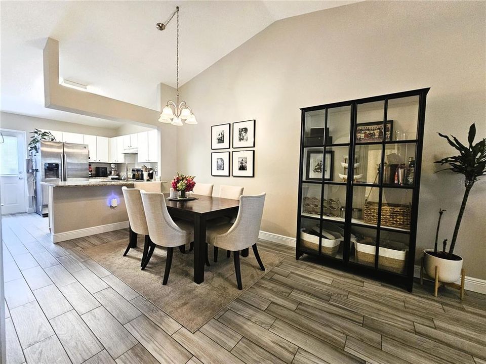 For Rent: $1,700 (2 beds, 2 baths, 858 Square Feet)