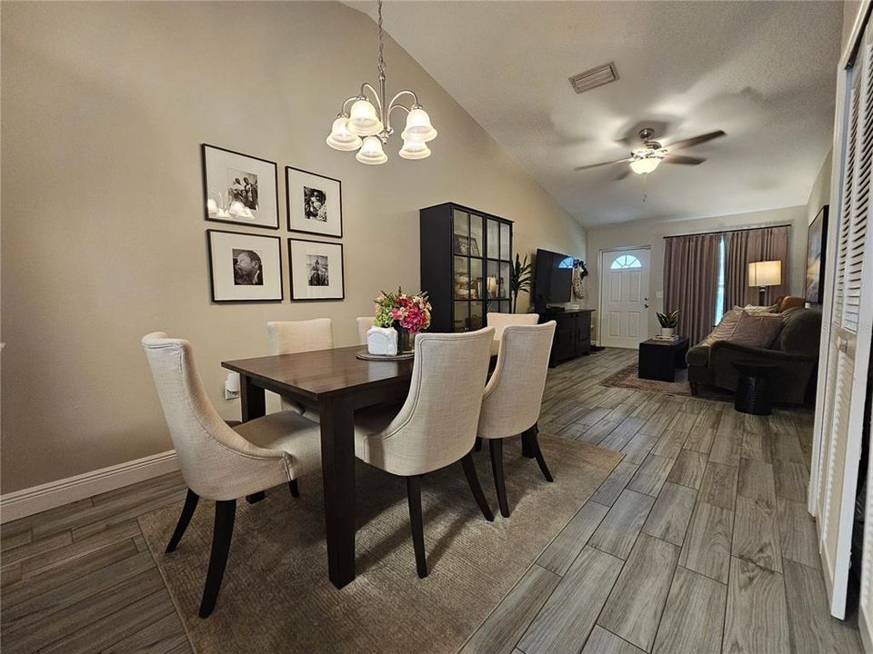 For Rent: $1,700 (2 beds, 2 baths, 858 Square Feet)