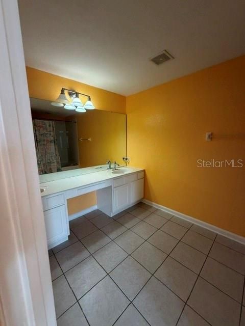 For Rent: $2,500 (3 beds, 2 baths, 1798 Square Feet)