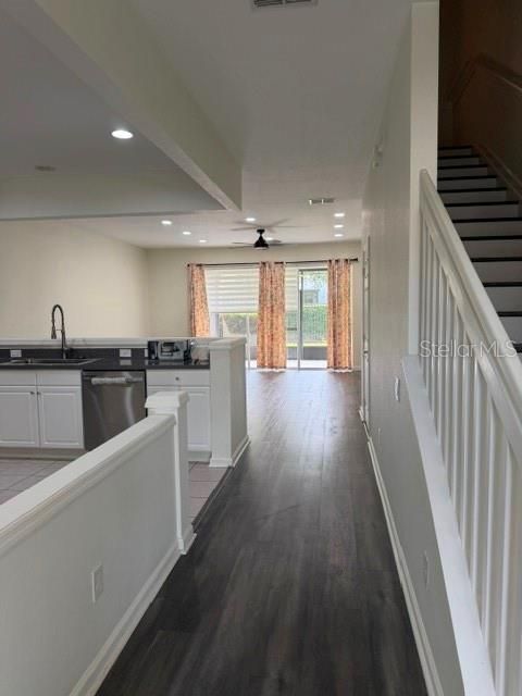 For Rent: $2,500 (3 beds, 2 baths, 1798 Square Feet)