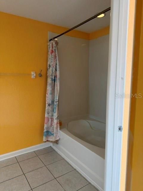 For Rent: $2,500 (3 beds, 2 baths, 1798 Square Feet)