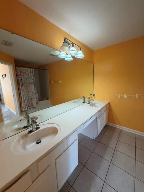 For Rent: $2,500 (3 beds, 2 baths, 1798 Square Feet)