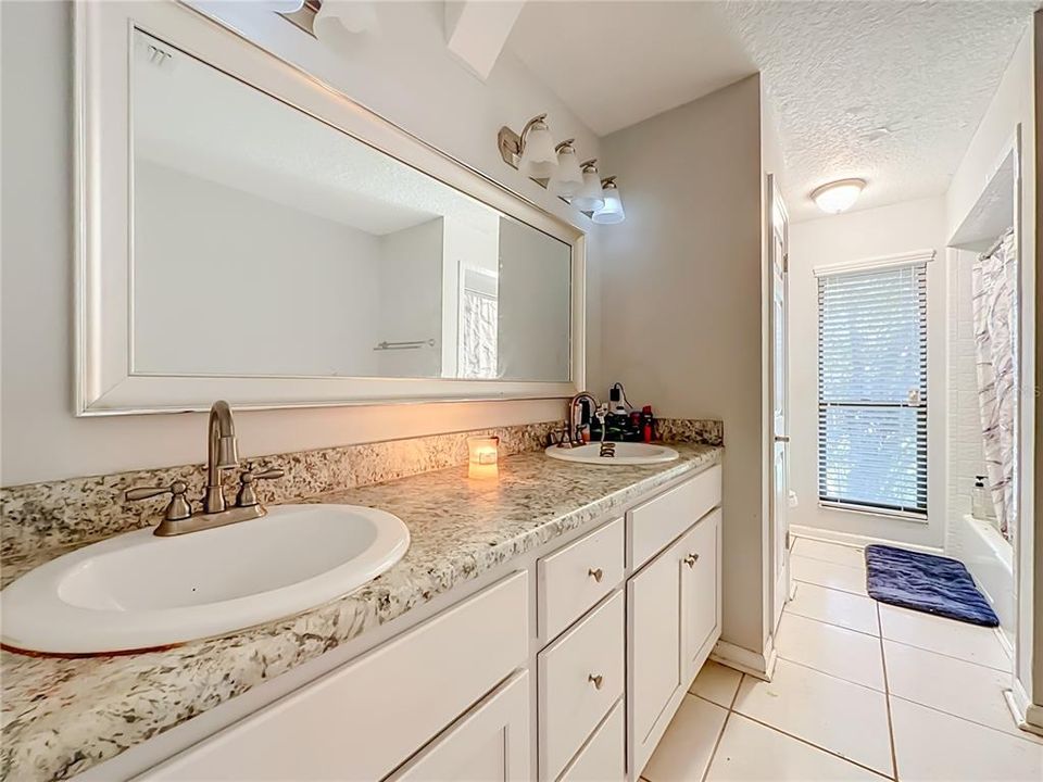 For Sale: $359,000 (4 beds, 2 baths, 2276 Square Feet)