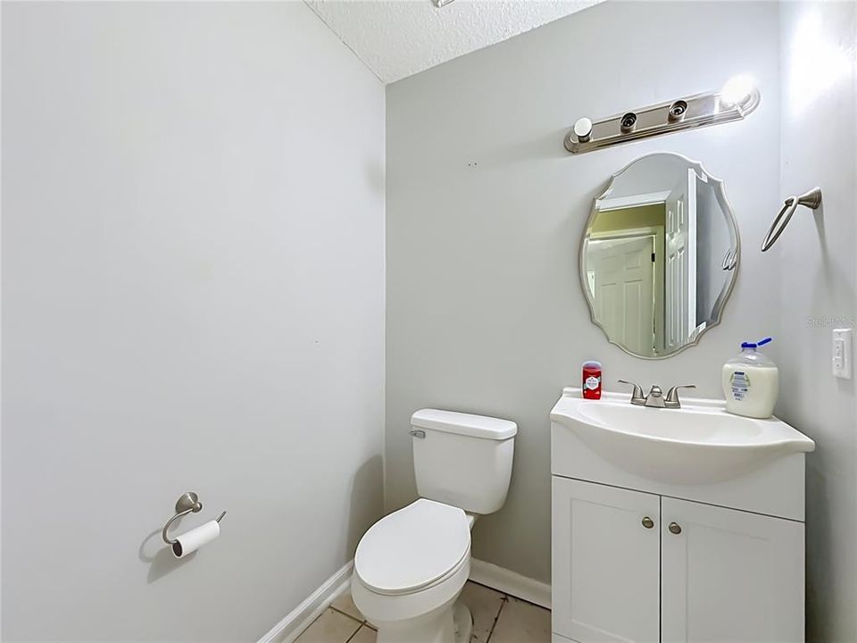 For Sale: $359,000 (4 beds, 2 baths, 2276 Square Feet)