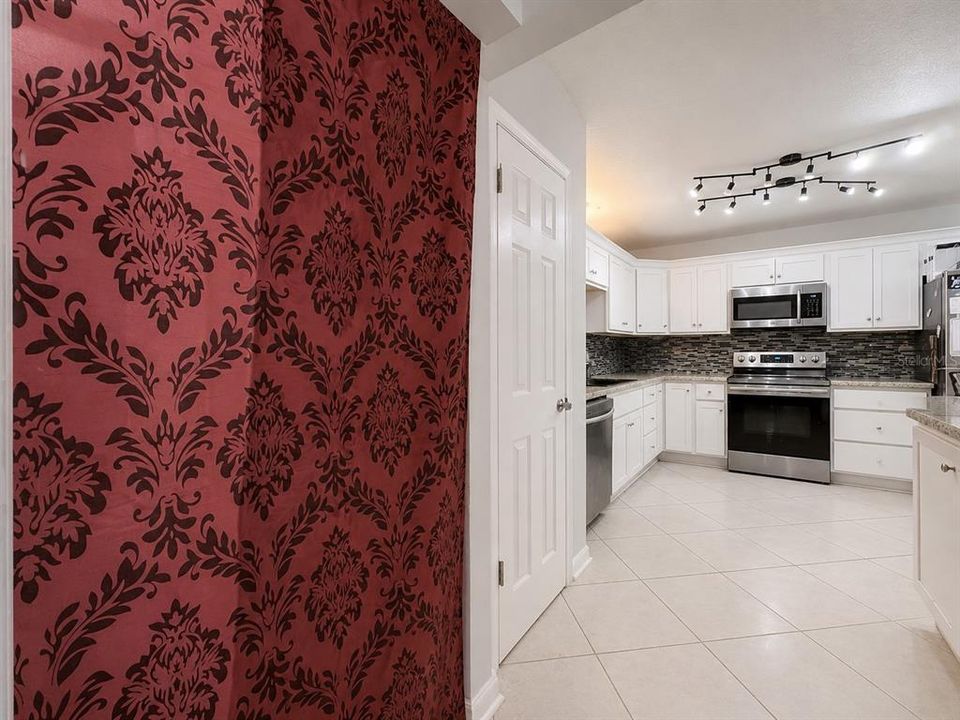For Sale: $359,000 (4 beds, 2 baths, 2276 Square Feet)