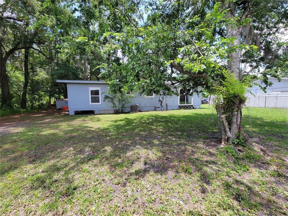 For Sale: $209,000 (3 beds, 2 baths, 1091 Square Feet)