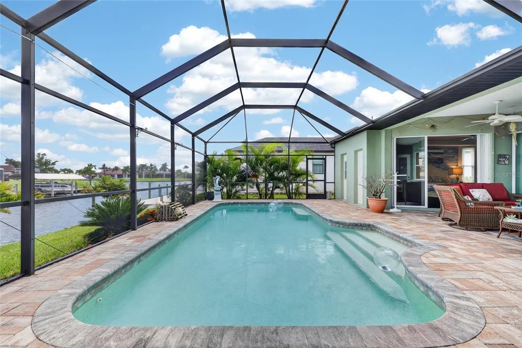 En Venta: $635,000 (3 camas, 2 baños, 2158 Pies cuadrados)