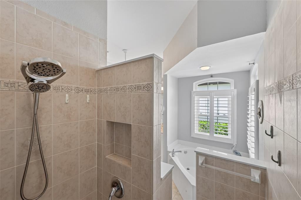 En Venta: $635,000 (3 camas, 2 baños, 2158 Pies cuadrados)