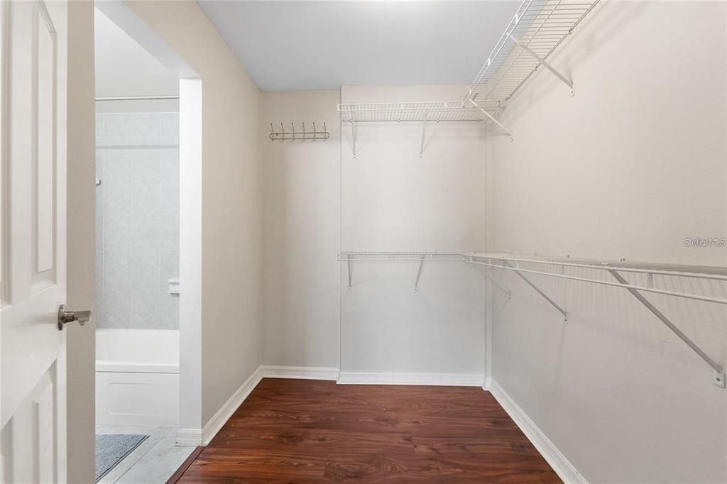 For Rent: $2,300 (2 beds, 2 baths, 836 Square Feet)