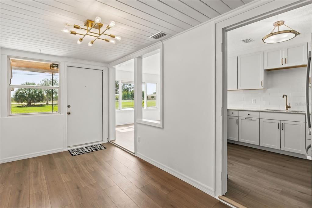 На продажу: $370,000 (3 спален, 1 ванн, 1343 Квадратных фут)